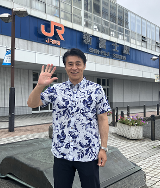 かりゆし着用 新富士駅南口